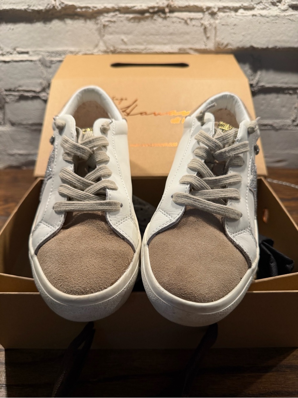 Vintage Havana White and Taupe Low-Top Sneakers